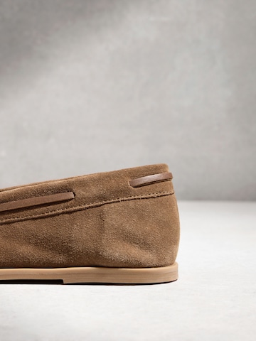 Next Mocassins in Bruin