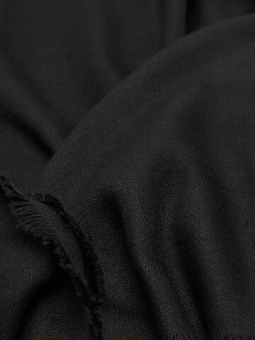 MANGO Scarf in Black