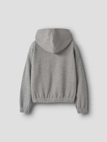 NAME IT - Sudadera en gris