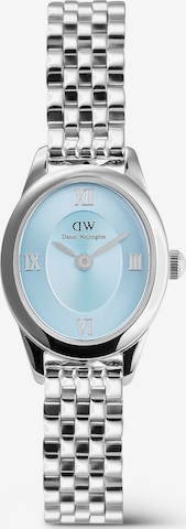 Daniel Wellington Analog Watch in Silver: front