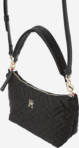 TOMMY HILFIGER Handtasche in Schwarz