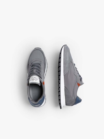 Scalpers Platform trainers ' ' in Grey