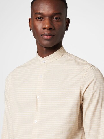 Coupe regular Chemise NOWADAYS en beige