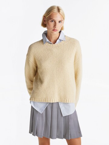 TOMMY HILFIGER Sweater in Beige: front