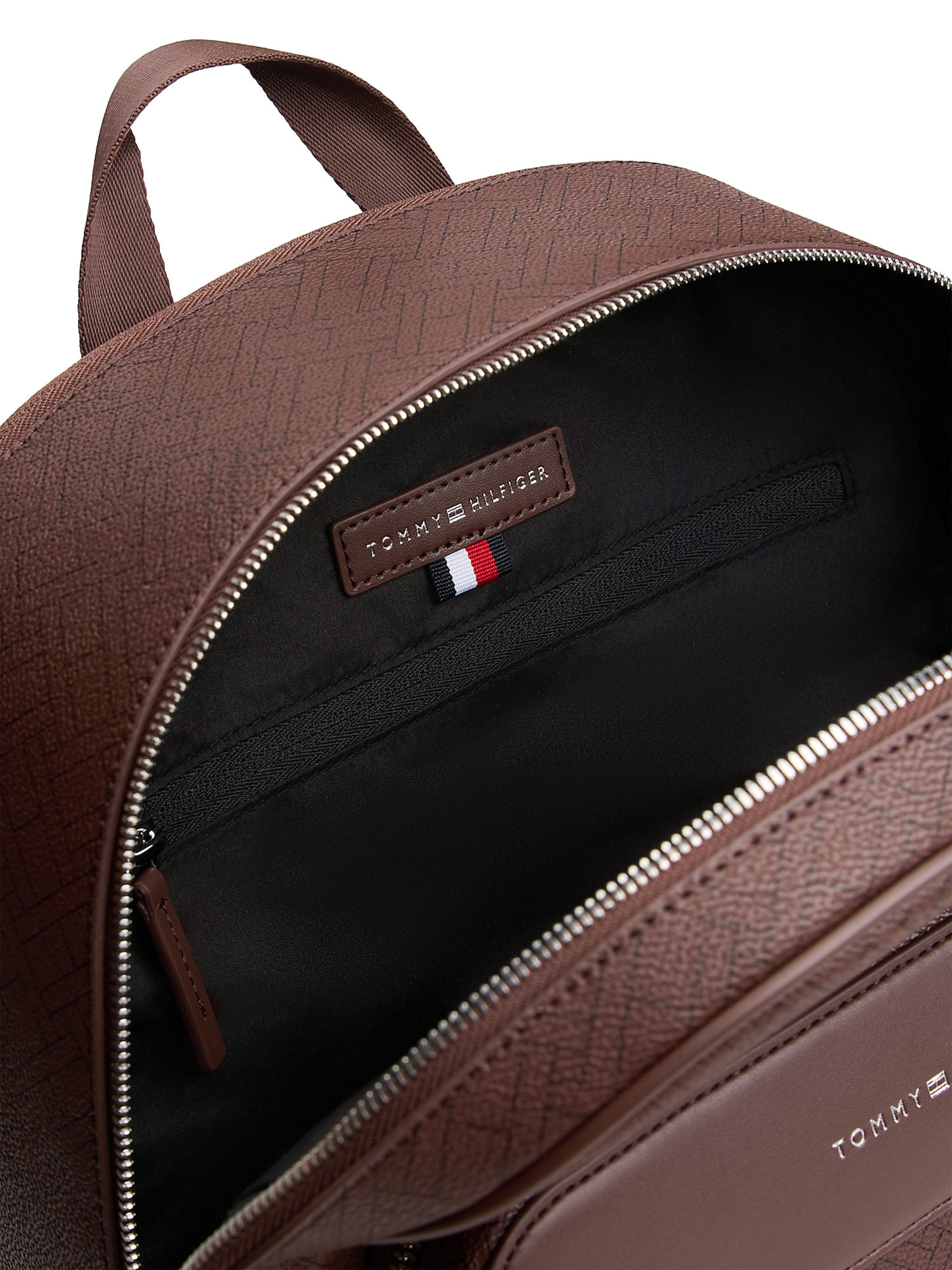 TOMMY HILFIGER Rucksack in Braun