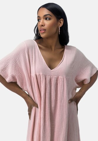 Elara Jurk in Roze
