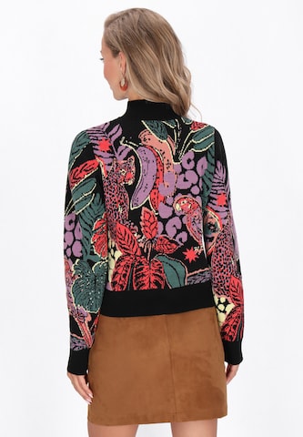 IZIA Sweater in Black