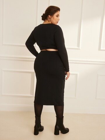 Guido Maria Kretschmer Curvy Футболка 'Garnet' в Черный