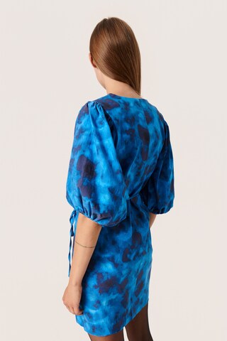 SOAKED IN LUXURY Kleid 'Gia' in Blau