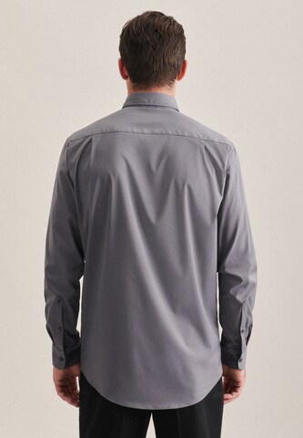 Coupe regular Chemise SEIDENSTICKER en gris