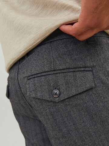 Regular Pantalon chino 'Ollie Louis' JACK & JONES en gris