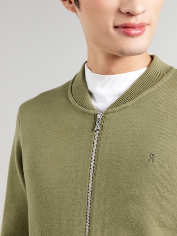 ARMEDANGELS Neuletakki 'AGAAMO' värissä vihreä