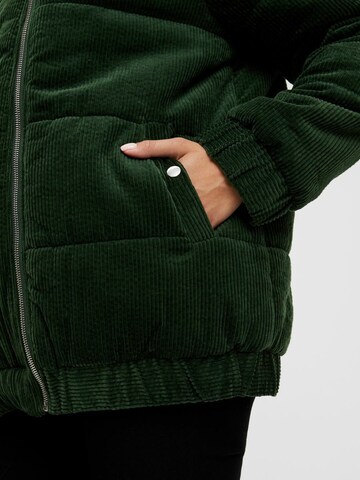 MAMALICIOUS Between-Season Jacket 'Daphne' in Green