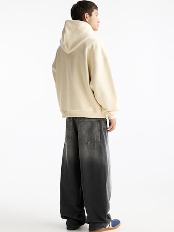 Pull&Bear Sweatshirt in White
