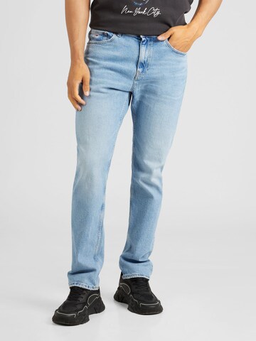 Tommy Jeans Loosefit Jeans 'ETHAN STRAIGHT' in Blauw: voorkant