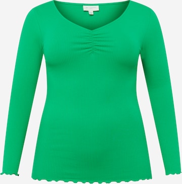 ONLY Carmakoma Shirt in Green: front