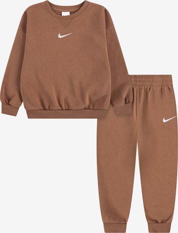 Nike Sportswear - Ropa para correr 'ESSENTIAL' en marrón: frente