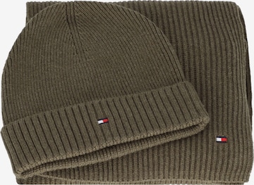 TOMMY HILFIGER Beanie in Green: front