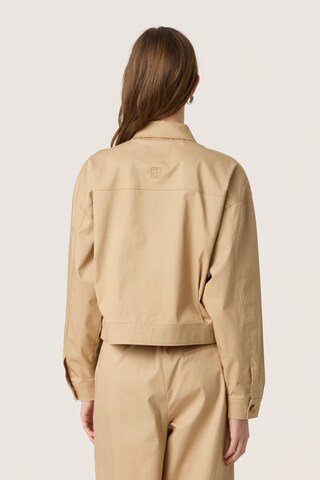 SOAKED IN LUXURY Tussenjas 'Malo' in Beige