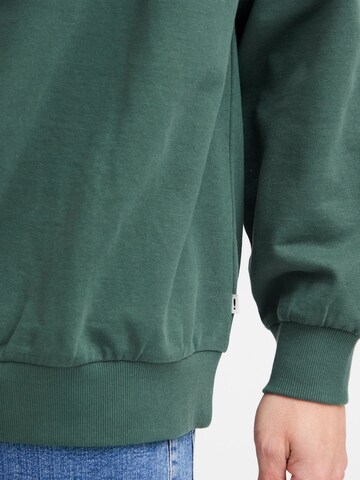 !Solid - Sweatshirt 'ILHAM' em verde