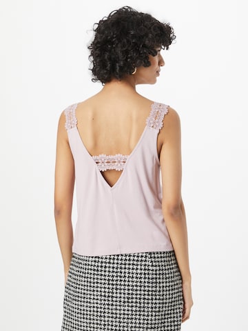 ABOUT YOU Top 'Athina' in Pink