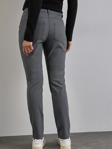 Coupe slim Pantalon 'York' STREET ONE en gris