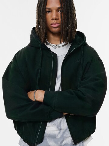 Pull&Bear Átmeneti dzseki 'STWD' - zöld: elől