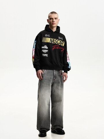 Felpa 'NASCAR' di Bershka in nero