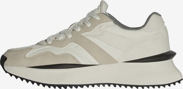 Bershka Sneaker in Weiß