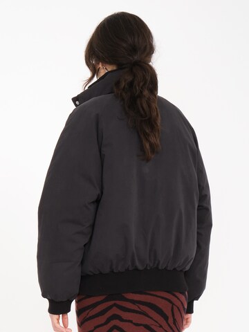 Volcom Between-Season Jacket 'SLEEPI' in Black