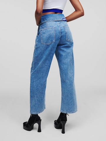 KARL LAGERFELD JEANS Loosefit Pressveckade jeans i blå