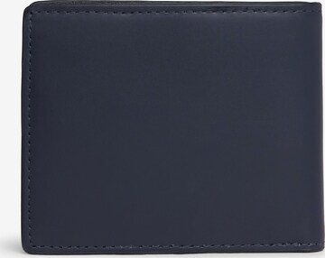 TOMMY HILFIGER Wallet in Blue