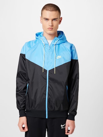 Nike Sportswear Övergångsjacka i svart: framsida