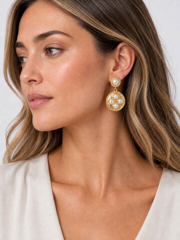 Orecchini 'Long Vintage Round Spiral Pearl Gold Earrings' di RteRme in oro