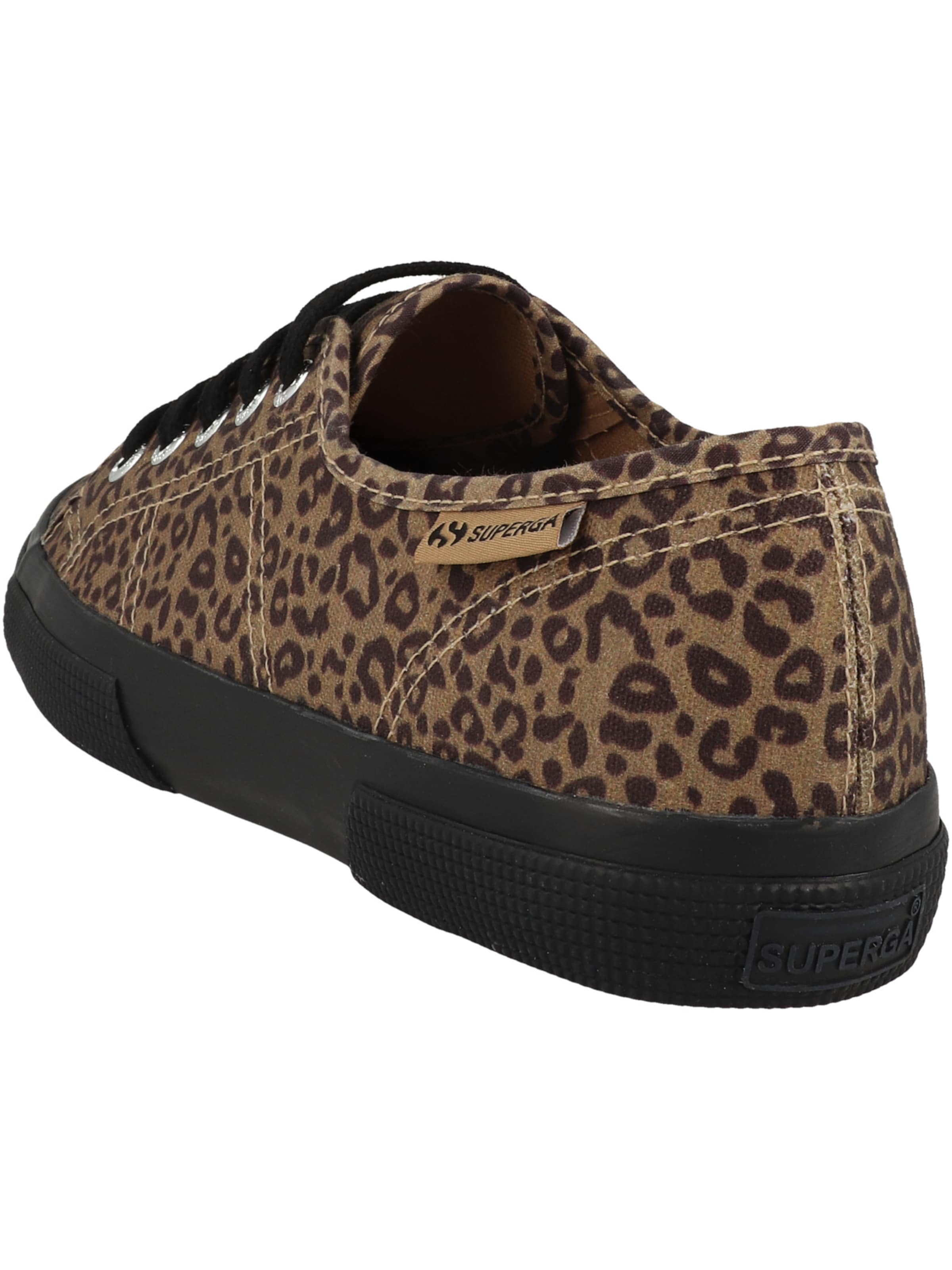 SUPERGA Sneaker in Braun