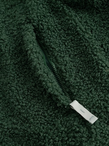 Derbe Fleece Jacket 'Kuschelby' in Green