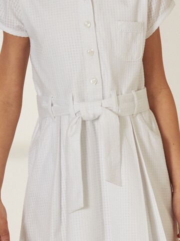 Robe Next en blanc