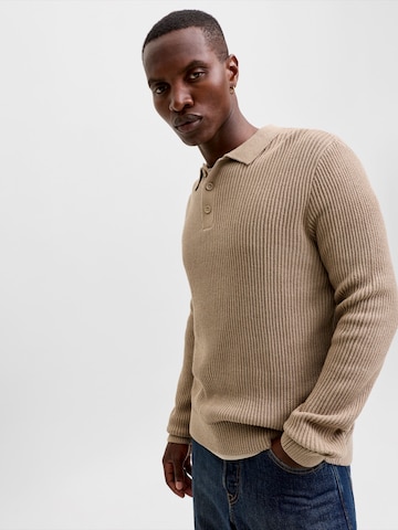JACK & JONES Svetr 'JJPANNEL' – hnědá
