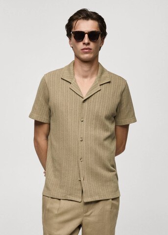 Regular fit Camicia 'Corbo' di MANGO MAN in verde: frontale