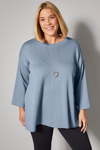 Sara Lindholm Sweater in Blue: front