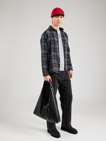 NAPAPIJRI T-Shirt 'Salis' in Grau