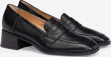 LLOYD Classic Flats in Black