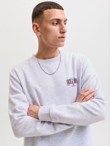 JACK & JONES - Sudadera 'JJAERO' en blanco