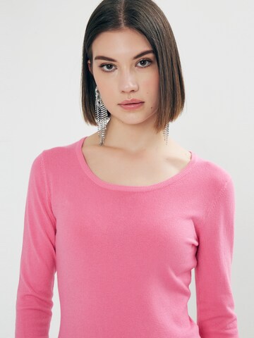 Influencer Pullover in Pink