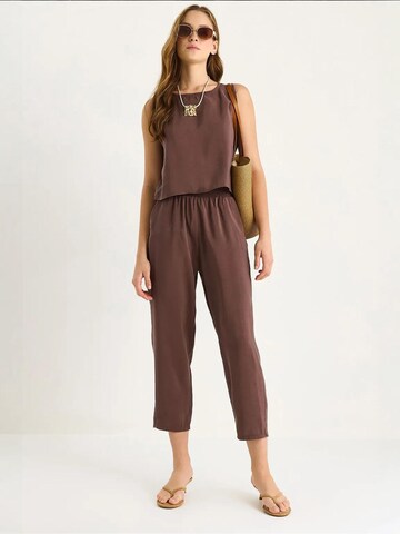 Bianco Lucci Pantsuit in Brown: front