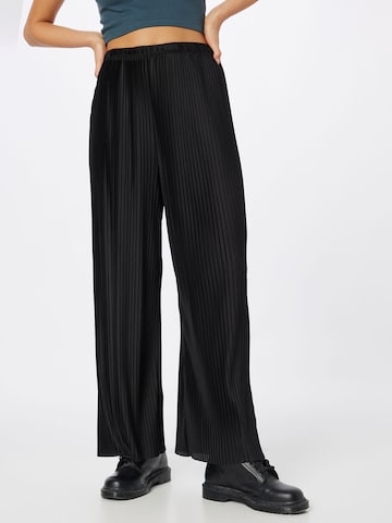 ABOUT YOU Wide leg Broek 'Juliane' in Zwart: voorkant