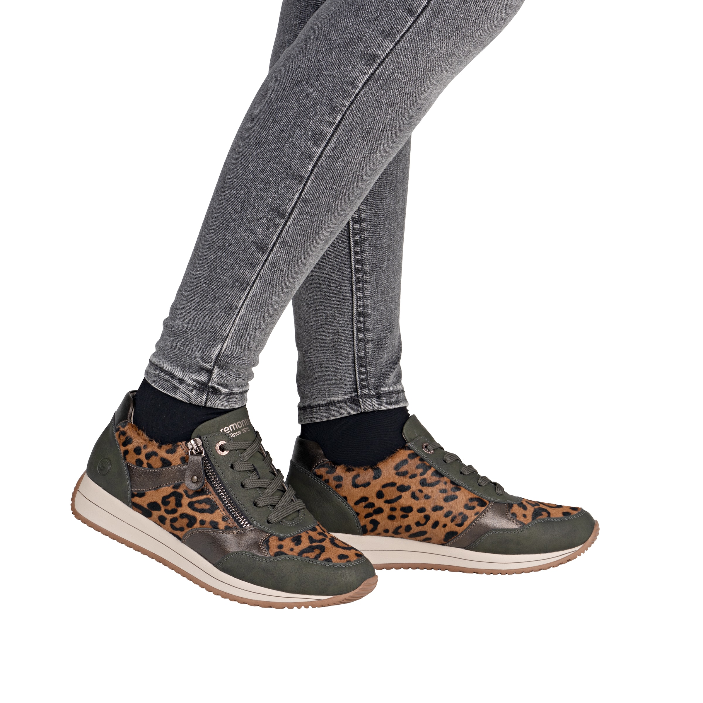 REMONTE Sneakers in Brown