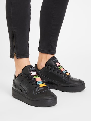 ADIDAS ORIGINALS - Zapatillas deportivas bajas 'Forum Bold' en negro: frente