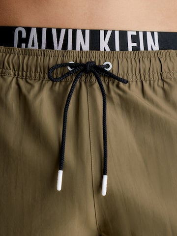 Calvin Klein Swimwear Szorty kąpielowe w kolorze zielony