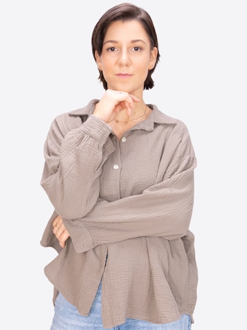 Chemisier 'Sasha' Seasons of April en marron : devant